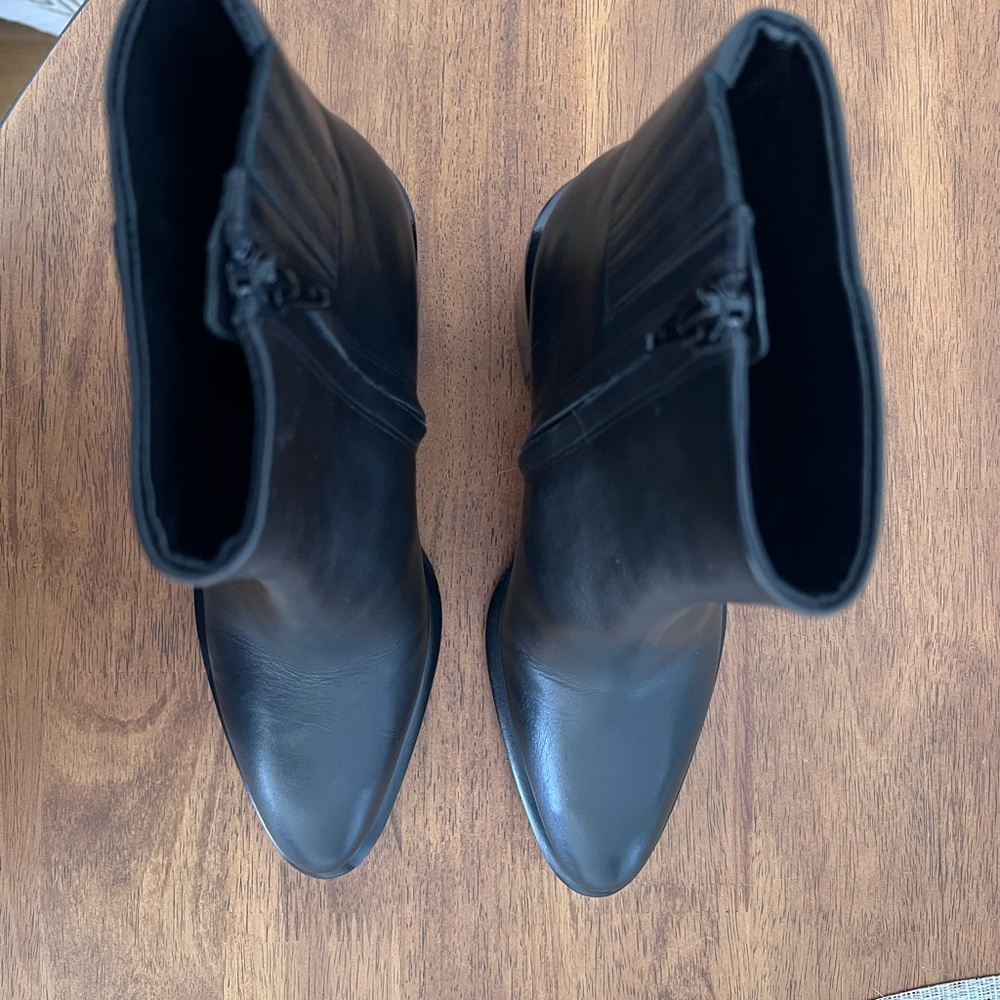 Alexander Wang Black Bootie w/rose gold - Picture 3 of 7